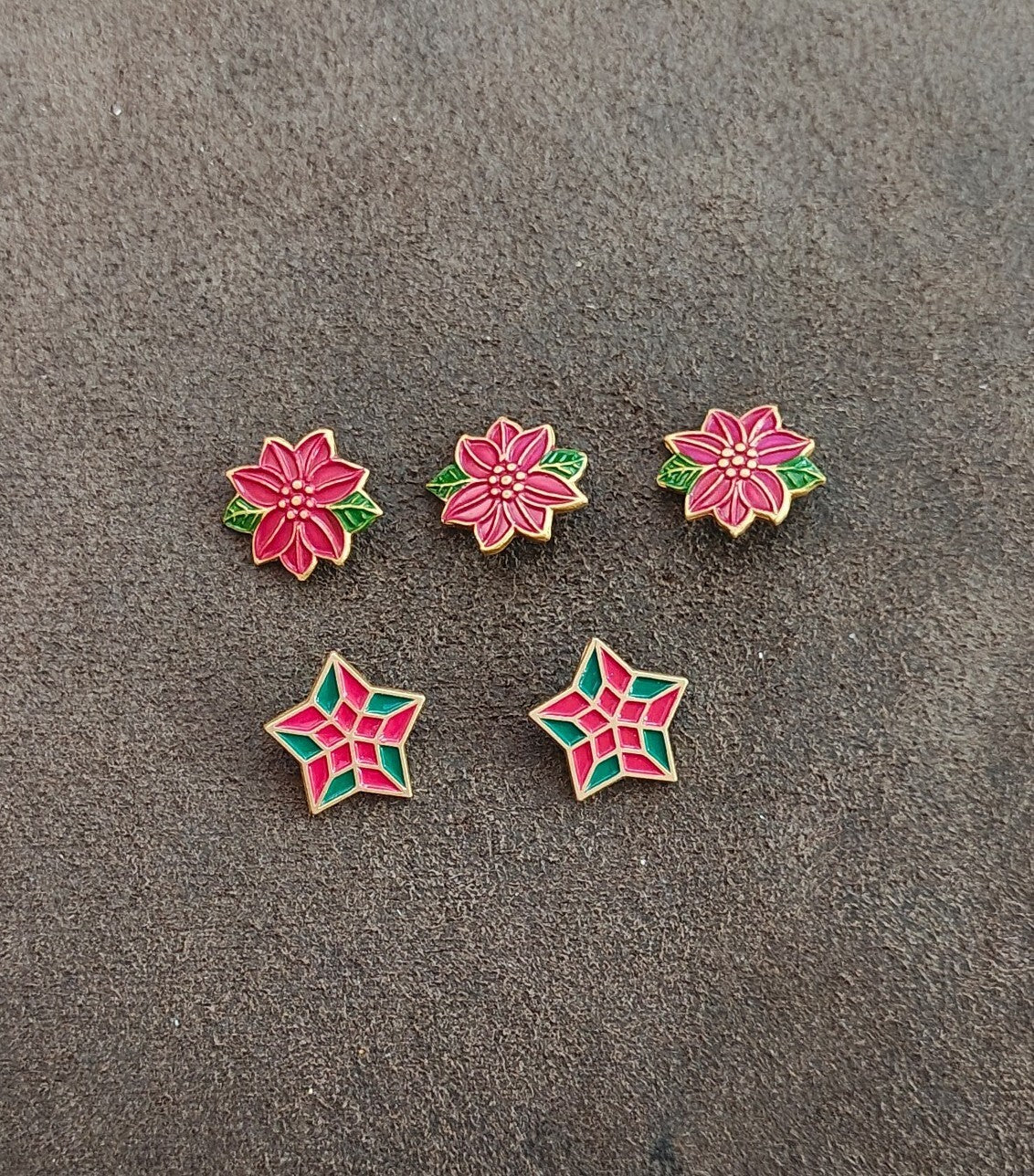 70s Set Of 5 Hand Painted Enamel Christmas Poinsettia & Geometric Stars Buttons