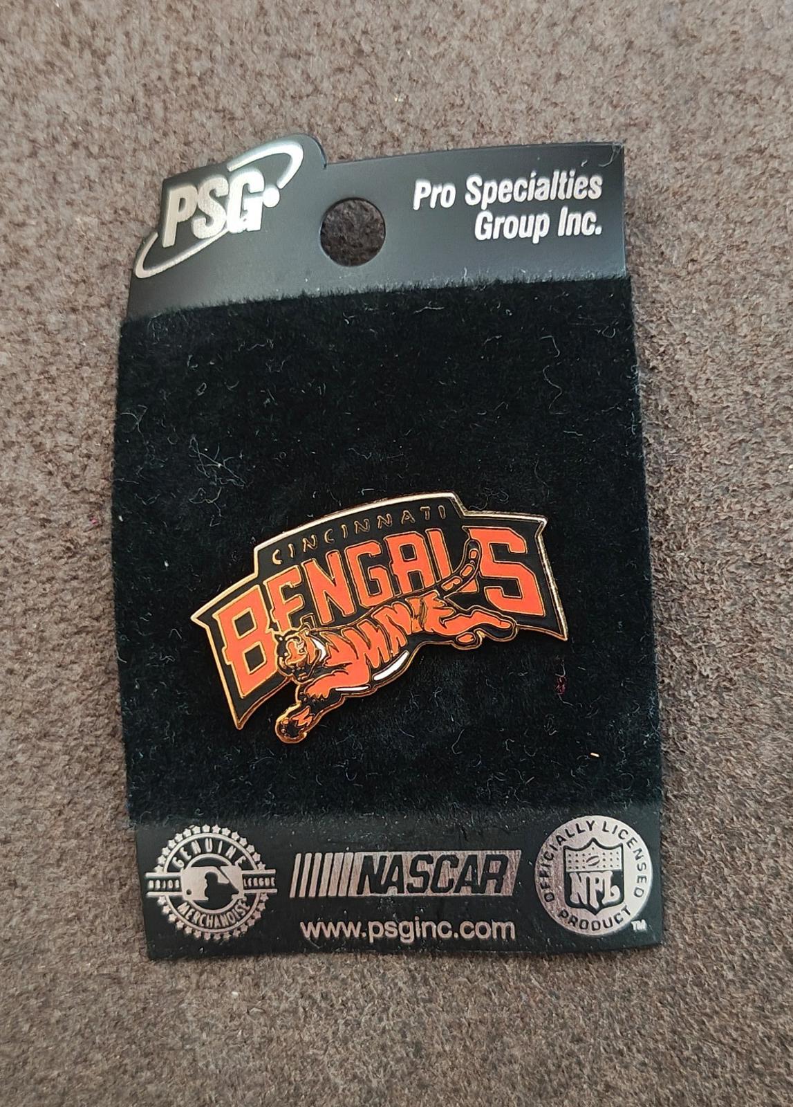 2001 Cincinnati Bengals Gold Tone Enamel Pin New