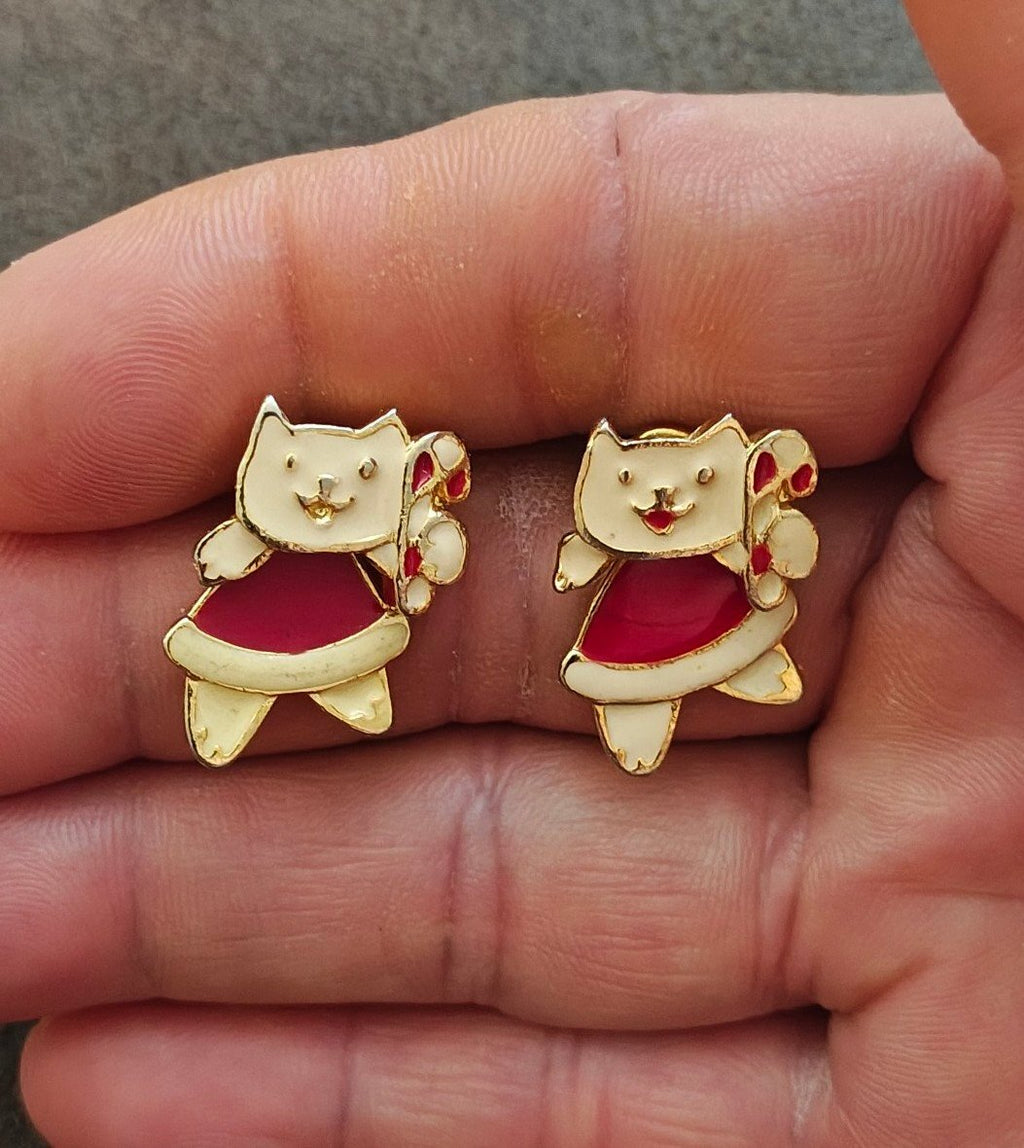 1980s Signed AIM Gold Tone Enamel Christmas Cat Stud Earrings