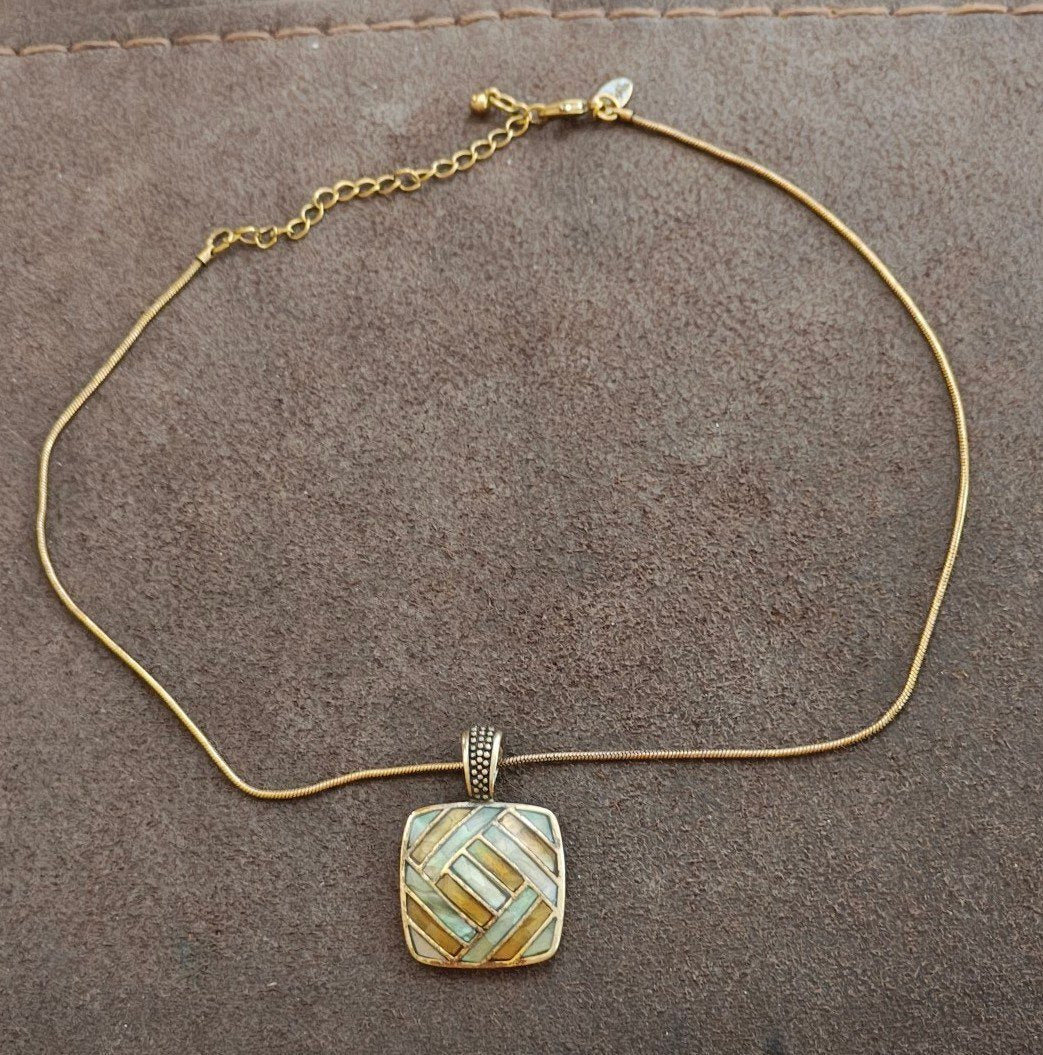 Early 2000s Lia Sophia Gold Tone Mother of Pearl Mosaic Slide Pendant Necklace