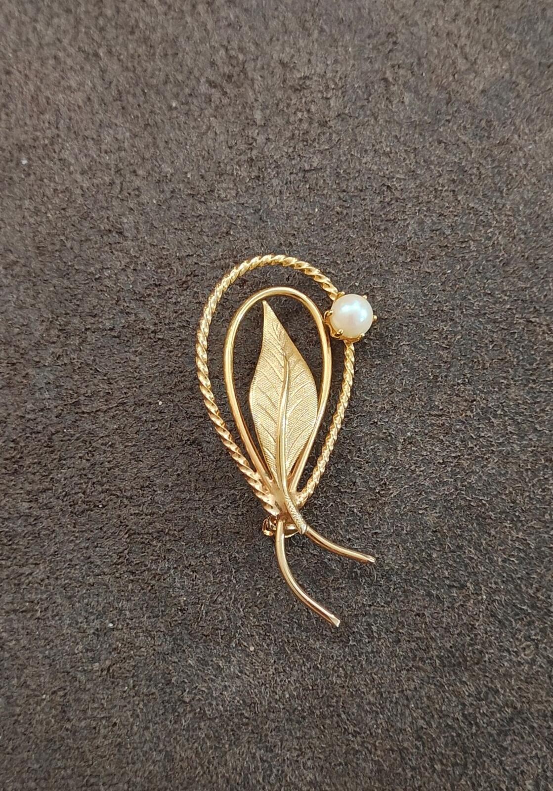 1960s Gold Tone Swirl Leaf Brooch With a Delicate Faux Pearl Accent