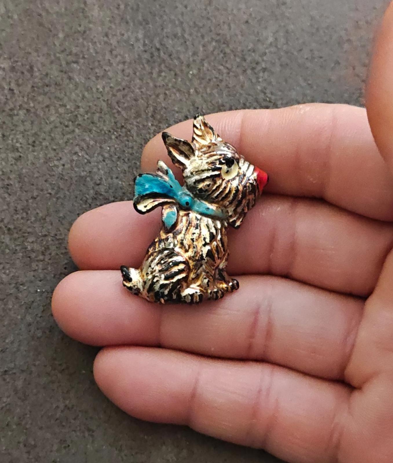 1930s/40s Gold Tone Celluloid Scottie Dog Brooch