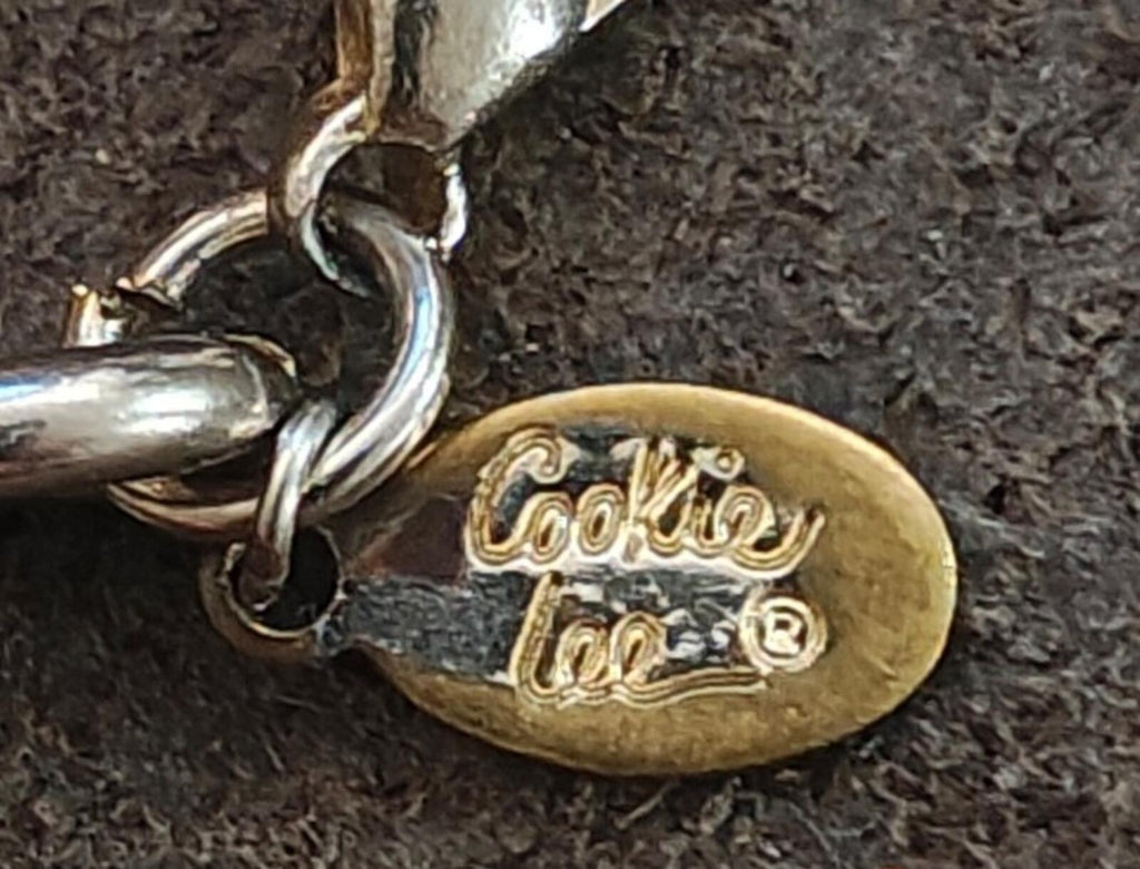 90s Signed Cookie Lee Silver Tone Chunky Chain Bracelet Featuring a Heart Charm - Trinketmania-LV