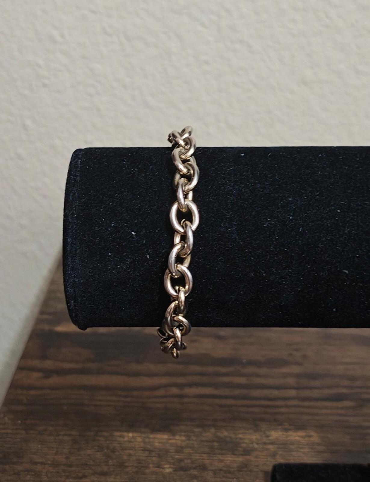 90s Signed Cookie Lee Silver Tone Chunky Chain Bracelet Featuring a Heart Charm - Trinketmania-LV