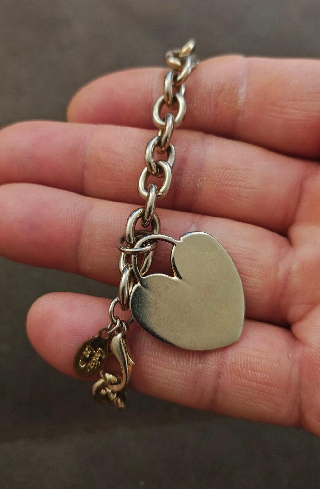 90s Signed Cookie Lee Silver Tone Chunky Chain Bracelet Featuring a Heart Charm - Trinketmania-LV