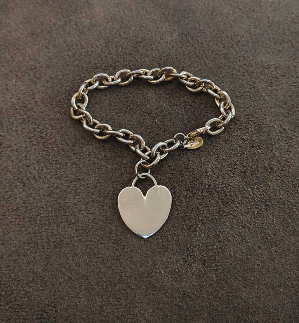 90s Signed Cookie Lee Silver Tone Chunky Chain Bracelet Featuring a Heart Charm - Trinketmania-LV