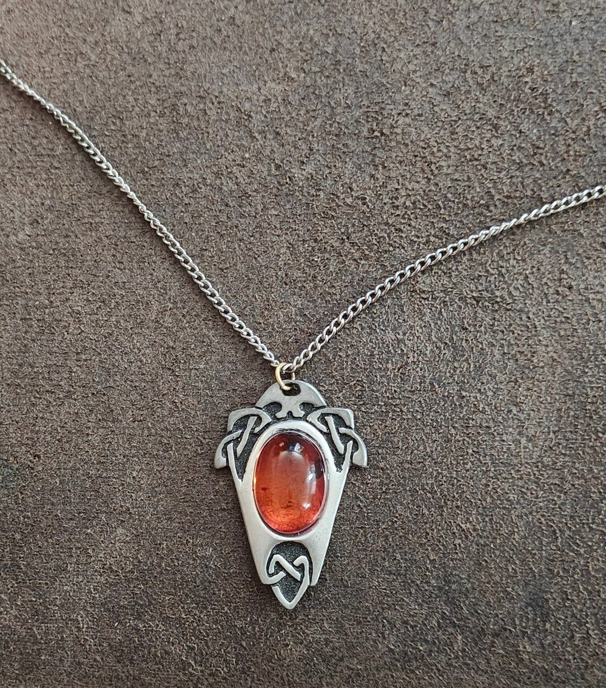 90s St Justin Cornwall Pewter Celtic Shield Pendant Necklace, Baltic Amber Stone - Trinketmania-LV