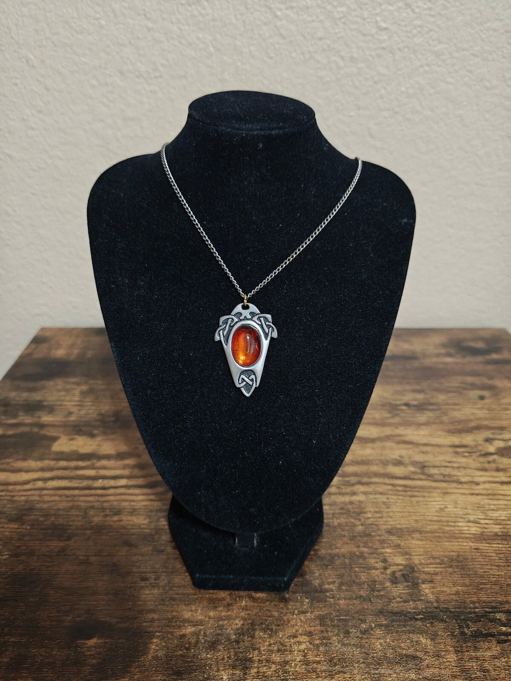 90s St Justin Cornwall Pewter Celtic Shield Pendant Necklace, Baltic Amber Stone - Trinketmania-LV