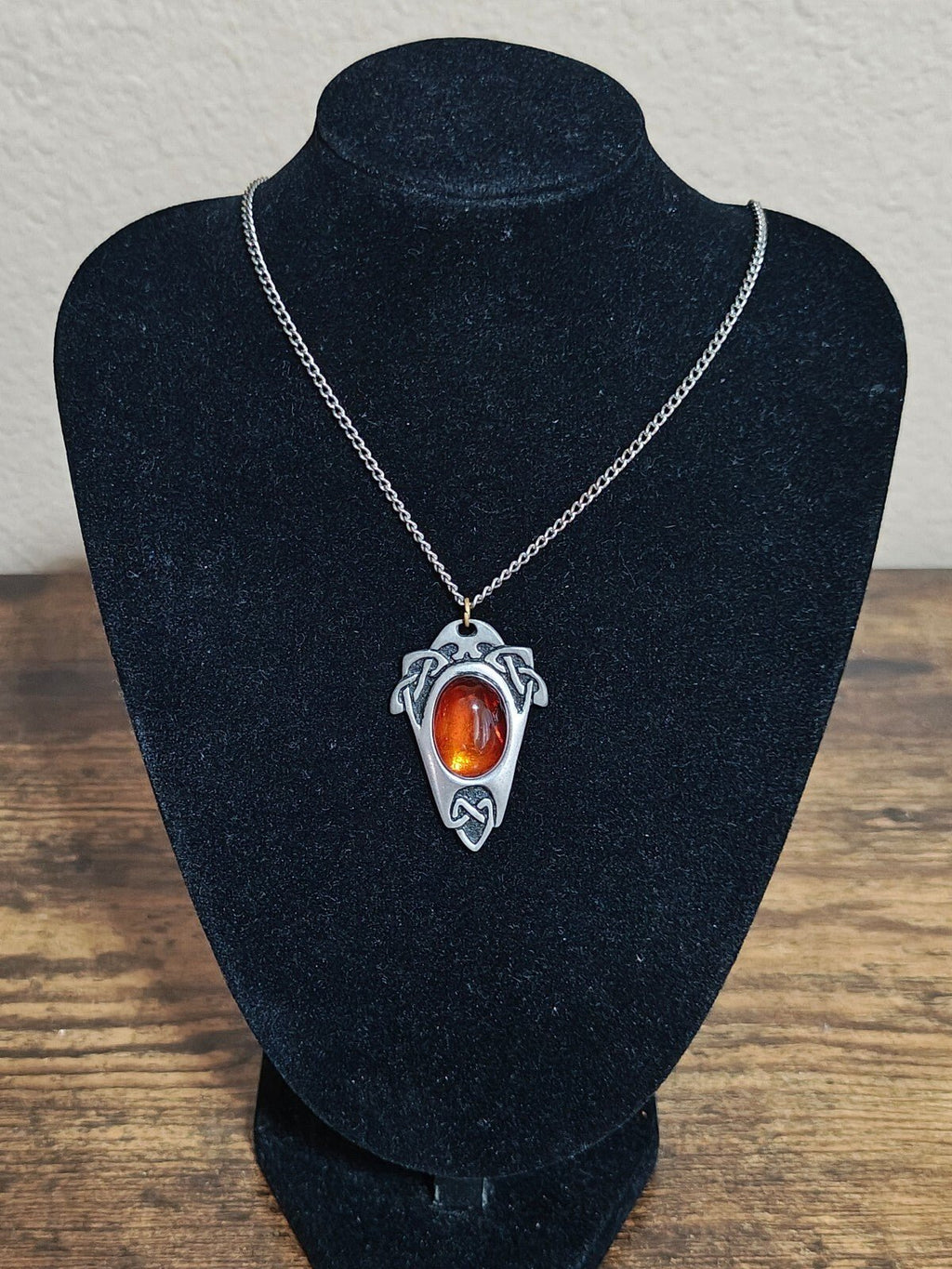 90s St Justin Cornwall Pewter Celtic Shield Pendant Necklace, Baltic Amber Stone - Trinketmania-LV