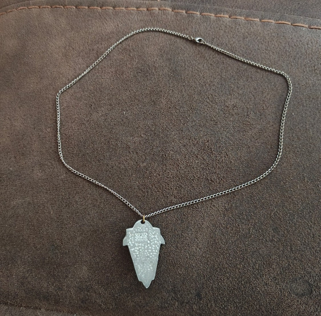 90s St Justin Cornwall Pewter Celtic Shield Pendant Necklace, Baltic Amber Stone - Trinketmania-LV