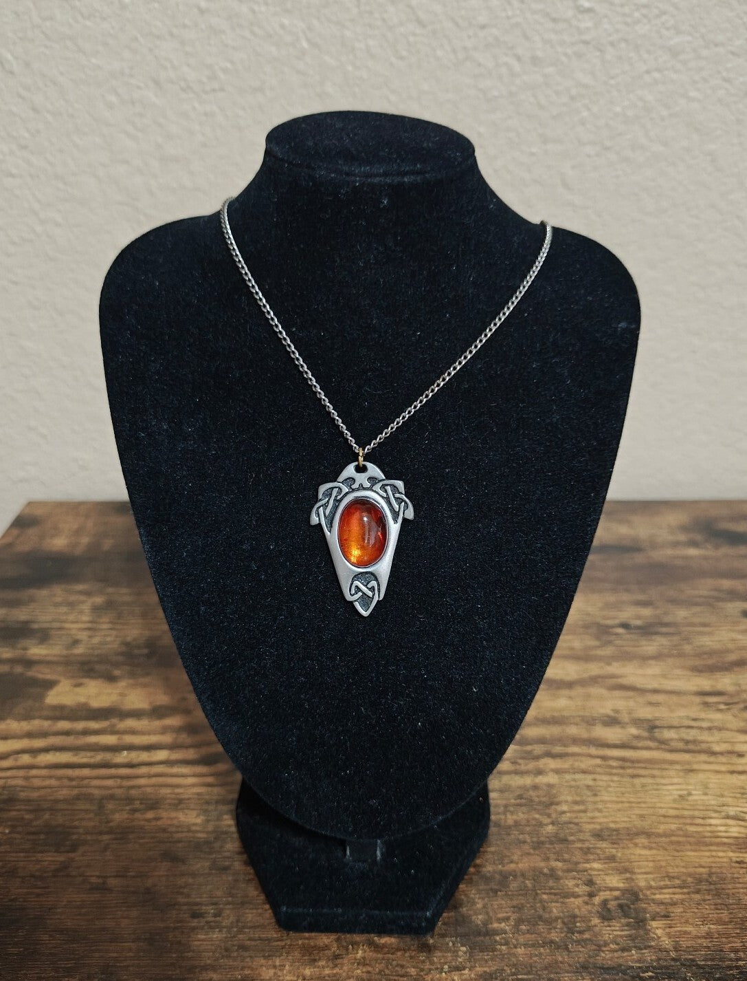 90s St Justin Cornwall Pewter Celtic Shield Pendant Necklace, Baltic Amber Stone - Trinketmania-LV