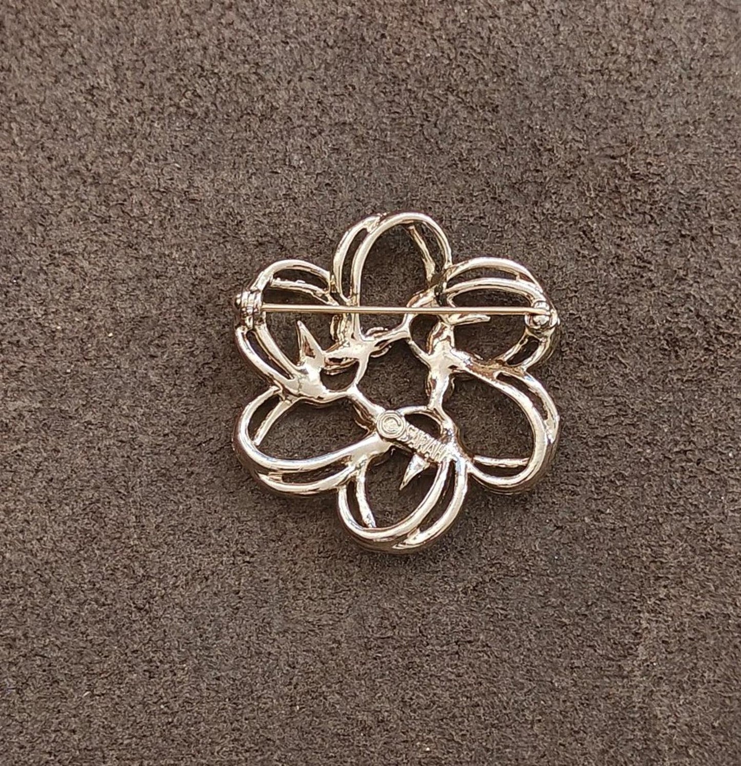 1974 Signed Sarah Coventry Gold Tone Fleurette Brooch