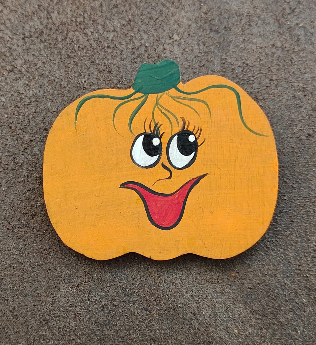 Super Cute Handmade/Handpainted Smiling Pumpkin Wooden Pin Brooch