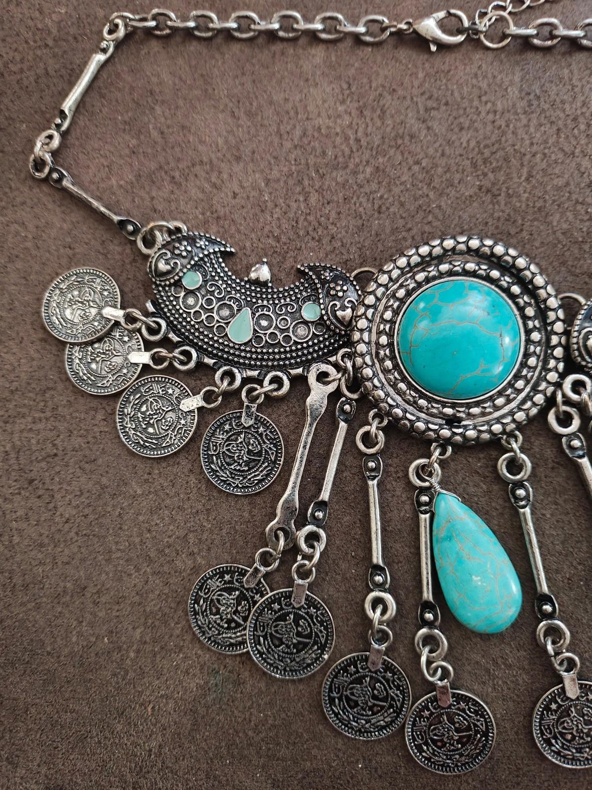 Vintage Style Silver Tone Boho Bib Style Statement Necklace