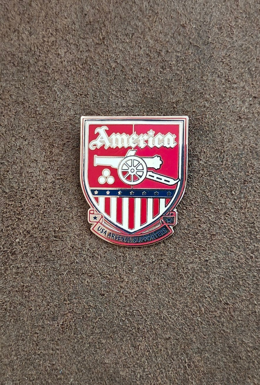 America USA Arsenal Supporters Silver Tone Enamel Pin.