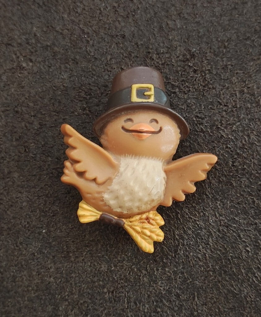 1981 Hallmark Thanksgiving Pilgrim Bird Turkey Plastic Brooch Pin
