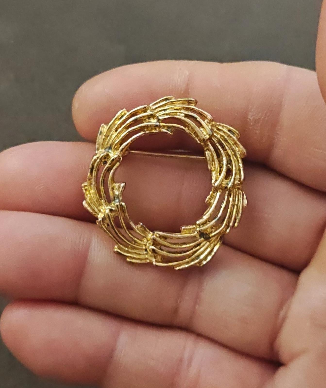 1960’s Elven Style Swirling Circle Gold Tone Brooch