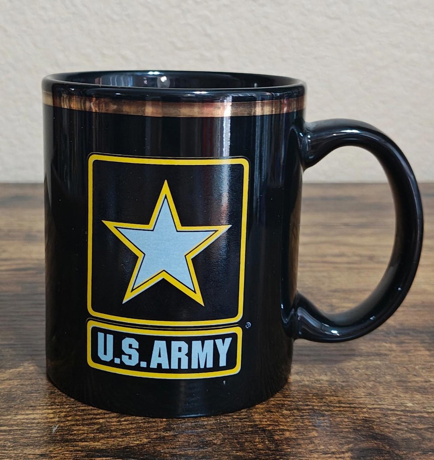 Cool US Army Black 11 oz Ceramic Mug.