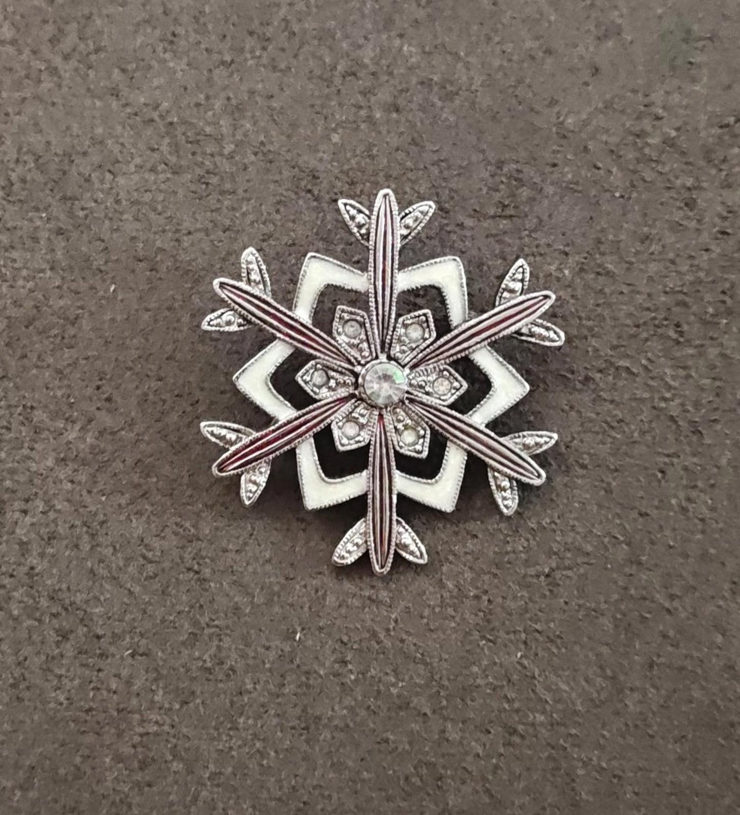 2000s Lia Sophia Silver Tone Snowflake With Iridescent Rhinestones Enamel Brooch