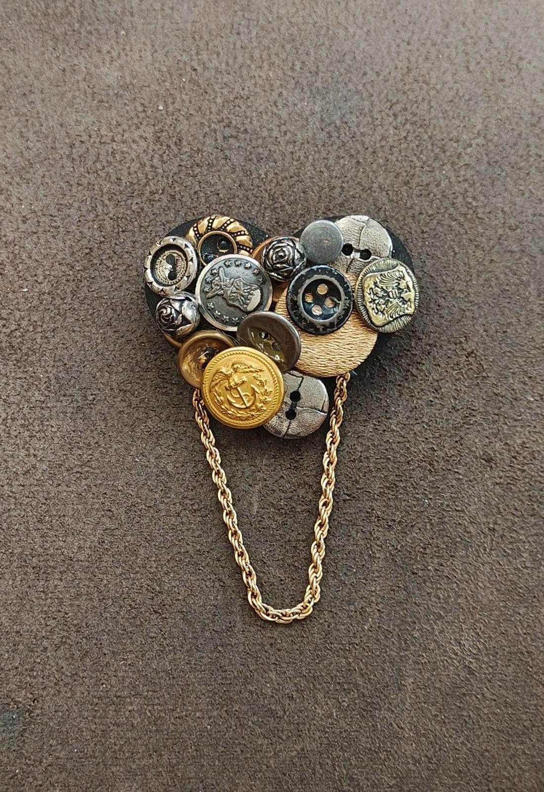 1980s Handmade Collage of Buttons Gold Tone Brooch