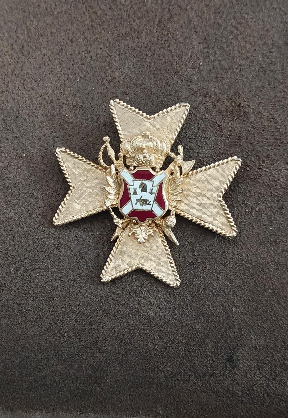 1950s Rare Coro Gold Tone With Red & White Enamel Heraldic Shield Brooch
