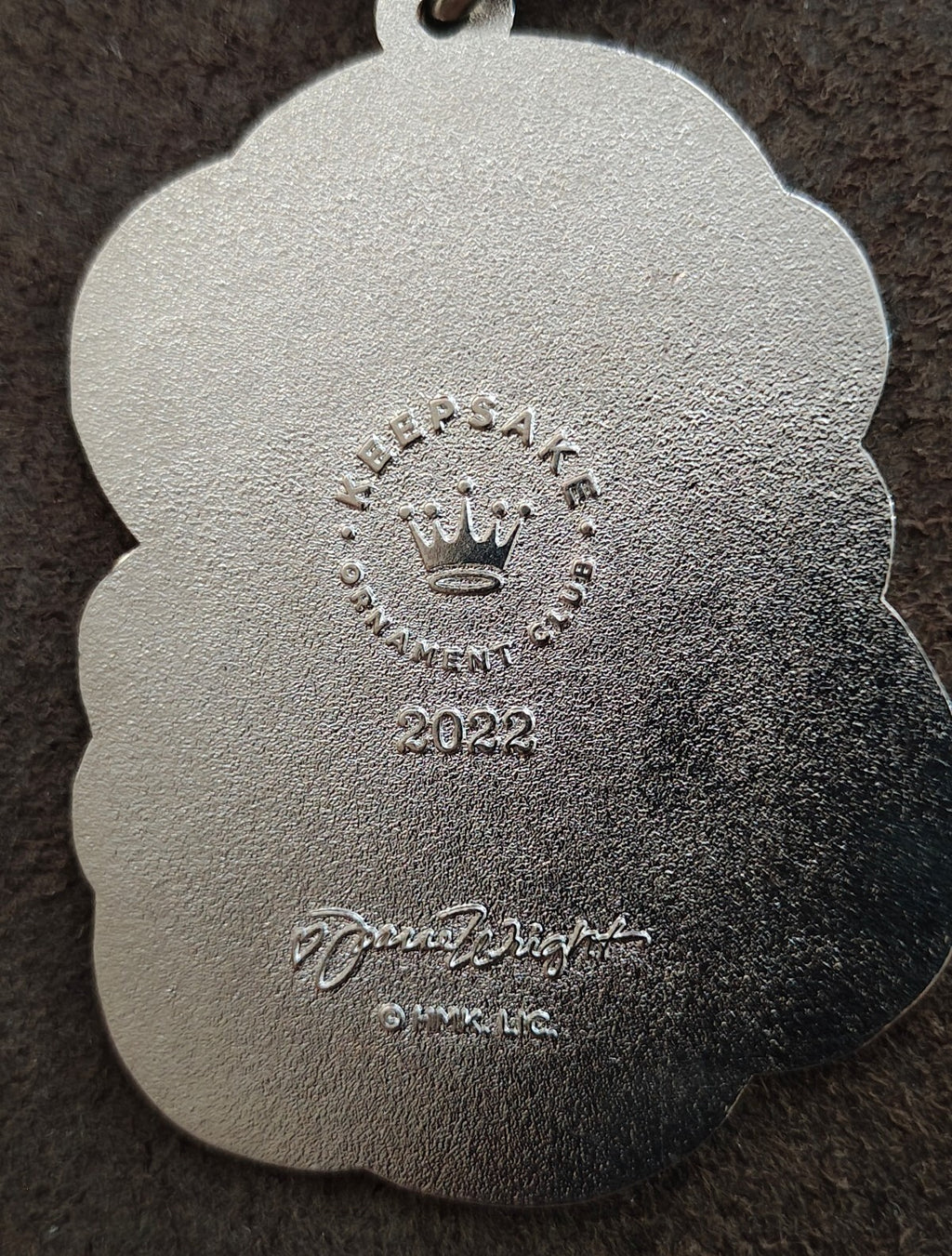 2022 Hallmark "Snow Much Fun" Silver Tone Enamel Pin