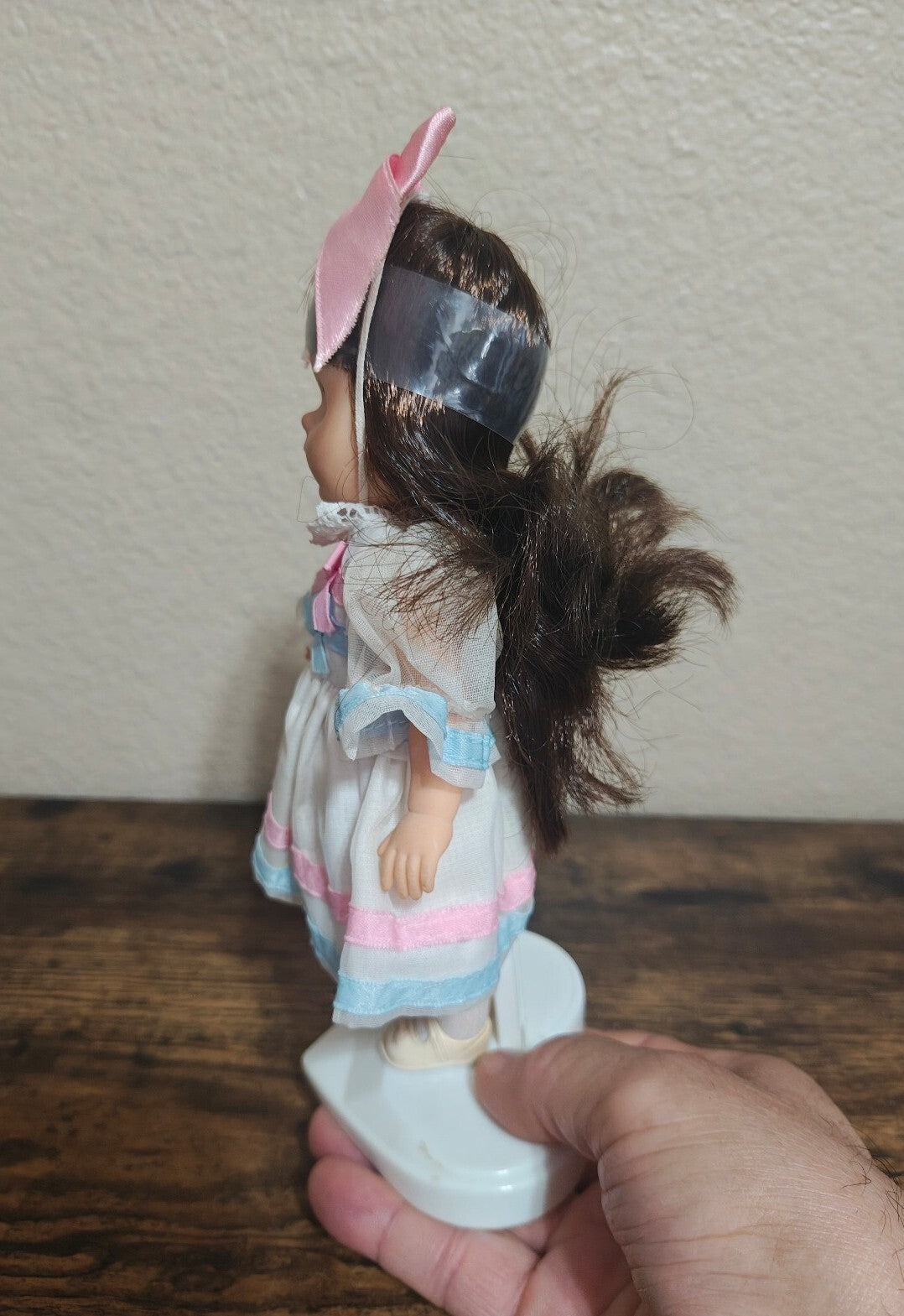 1980s Vogue Ginny Sleepy Eyes Doll in White, Pink & Blue Party Dress
