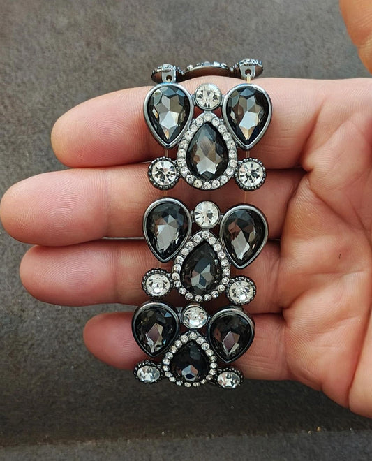 Pear Shaped Stones Pave Rhinestone Stretch Bracelet