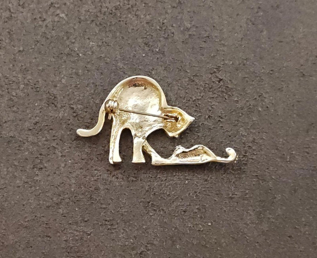 1980s Gold Tone With Clear Rhinestone Cat Chasing Mouse Brooch