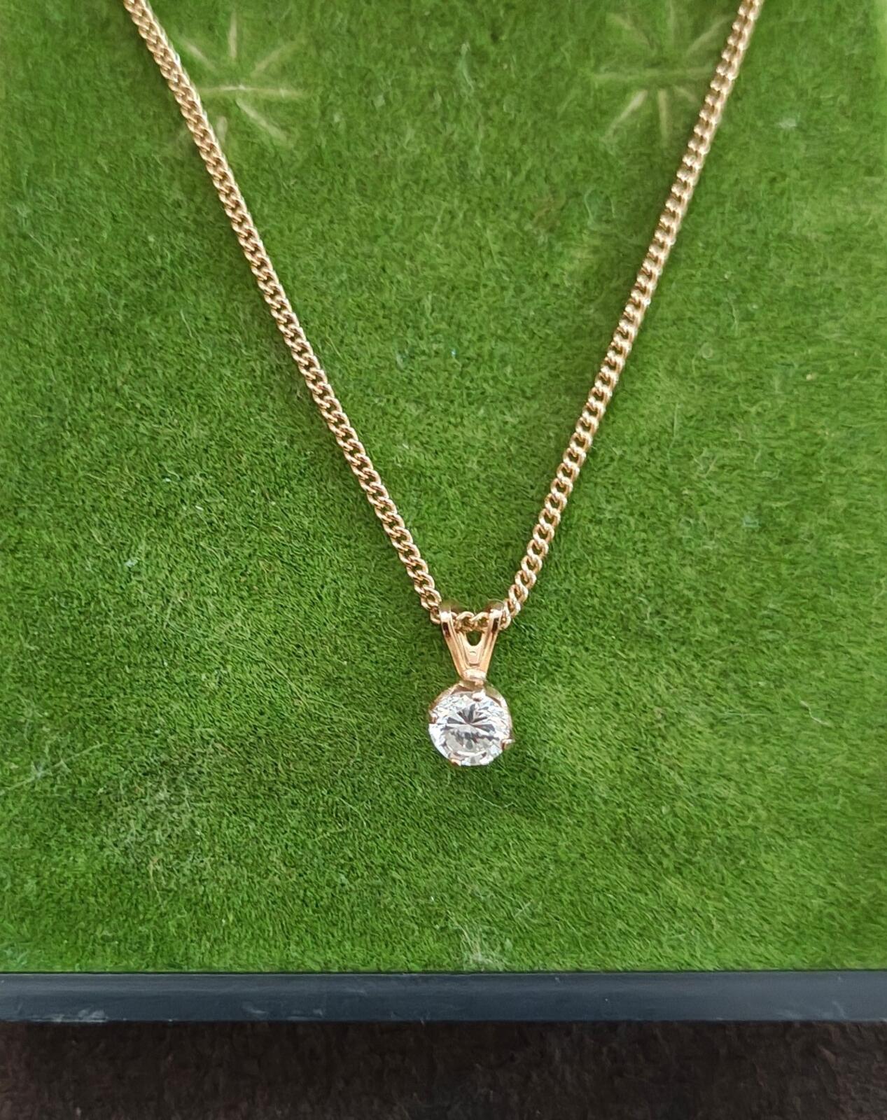 1980s Vintage Unsigned Clear Crystal Gold Tone Pendant Necklace