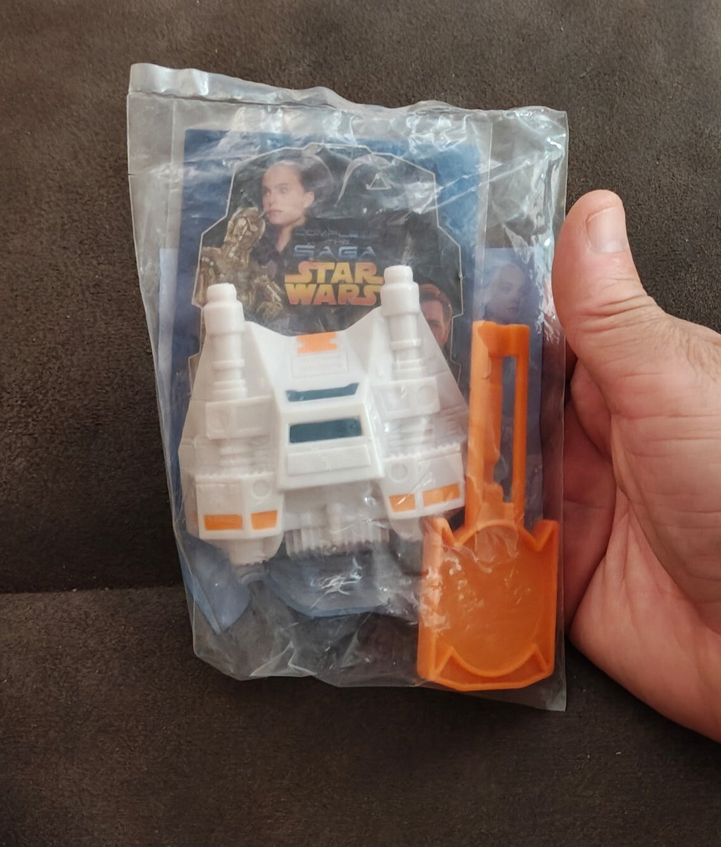 2005 Burger King Star Wars: The Complete Saga Snowspeeder Cosmic Cruiser Toy New
