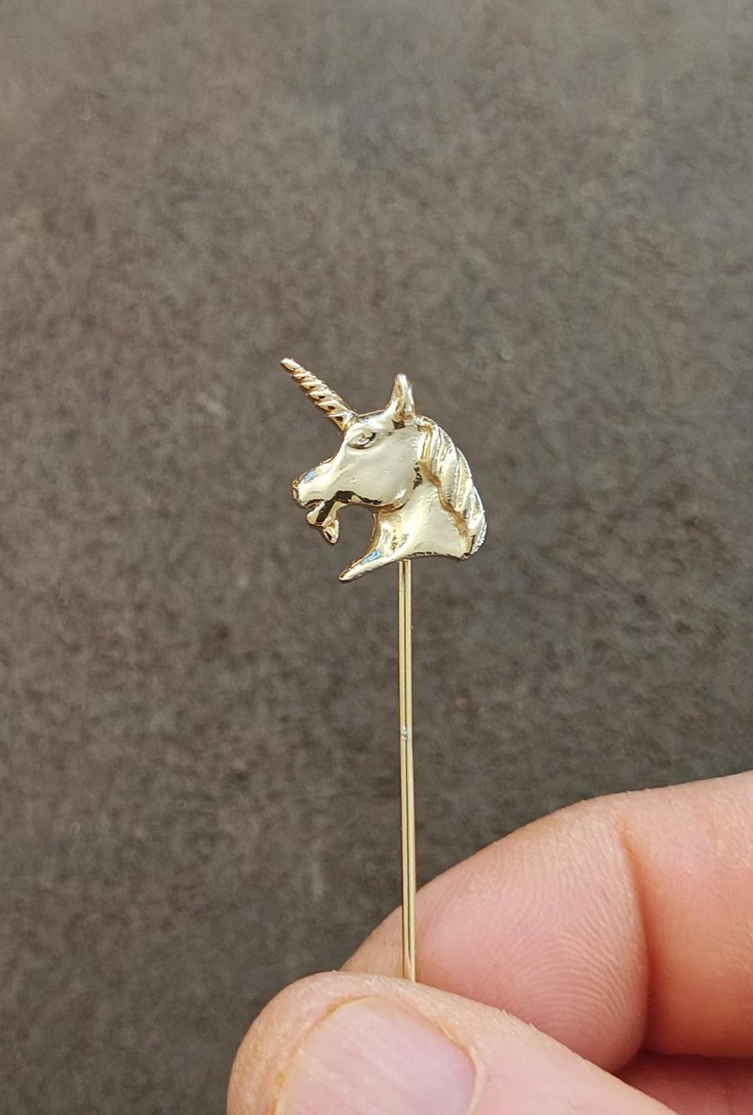 1980s Unicorn Head Gold Tone Stick Pin