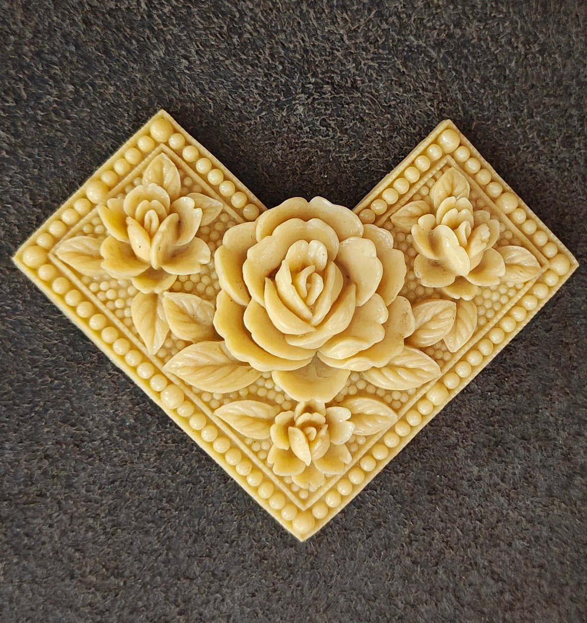 1930s/40s Molded Celluloid Floral V-Brooch Pin