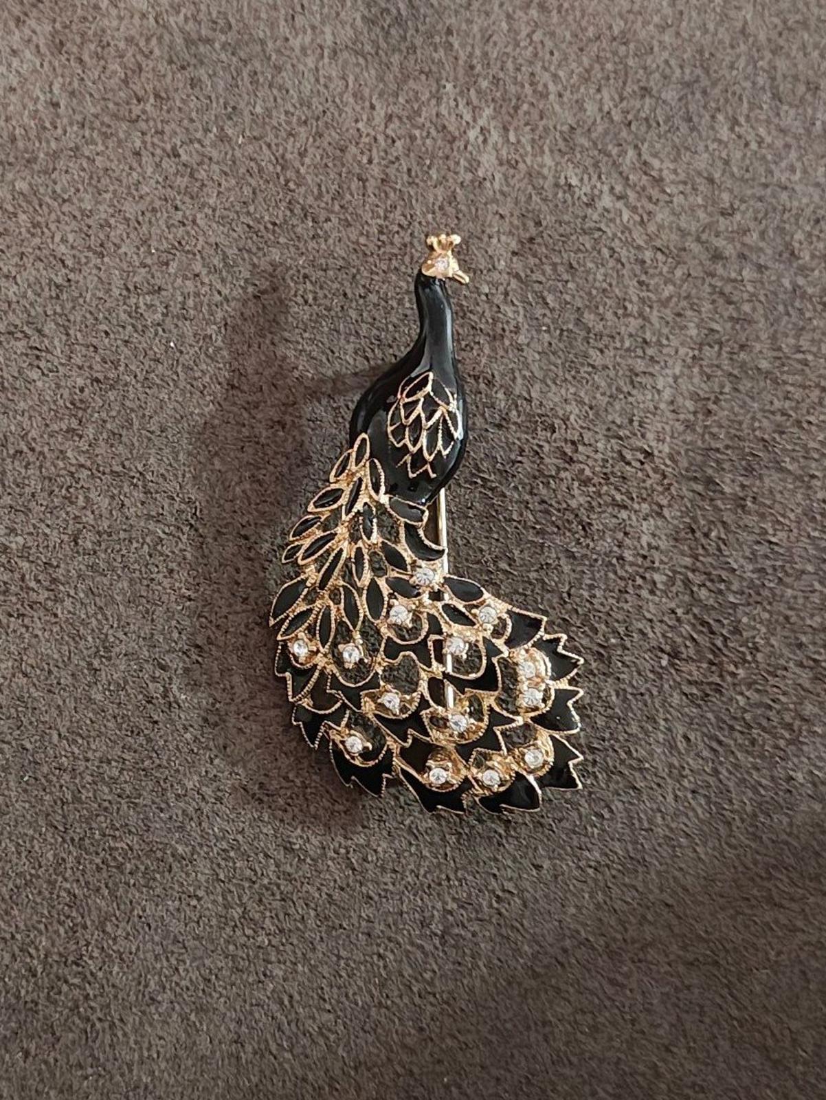1990's Gold Tone Black Peacock With Sparkling Rhinestones Brooch Pin
