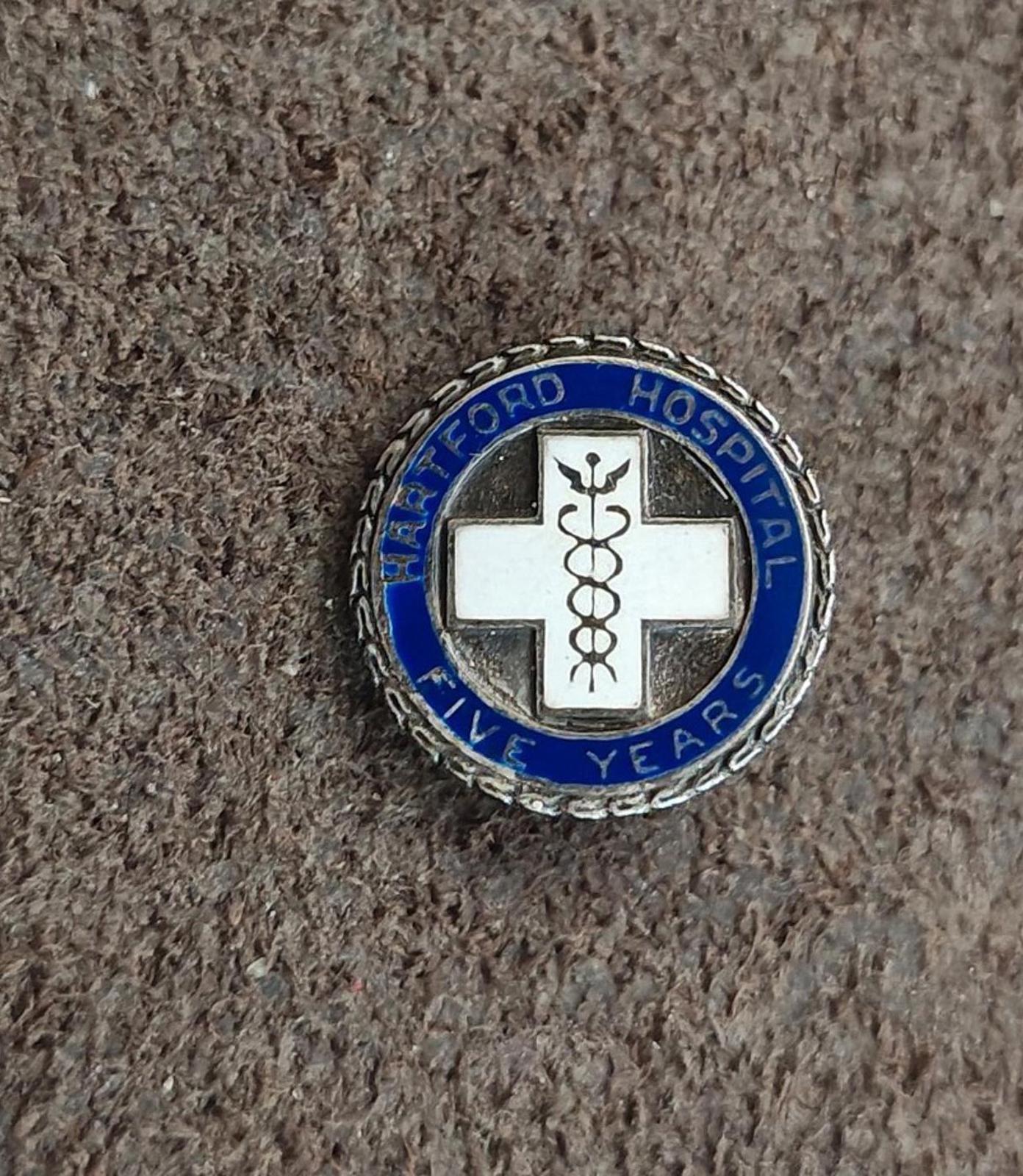 1960s/70s Sterling Silver Hartford Hospital Five Year Service Enamel Pin