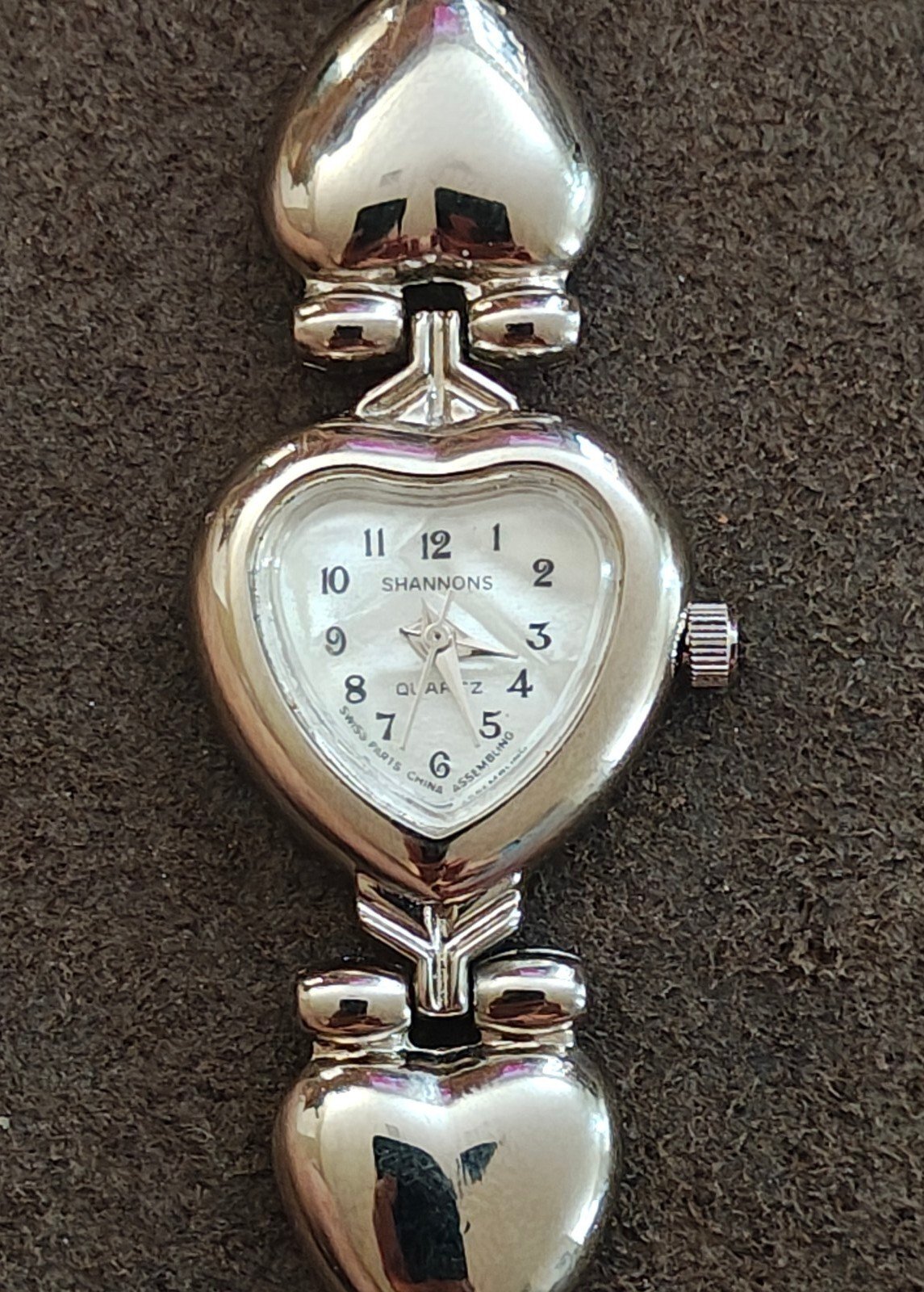 1990s Shannons Heart-Shaped Silver Tone Link Bracelet Statement Ladies Watch