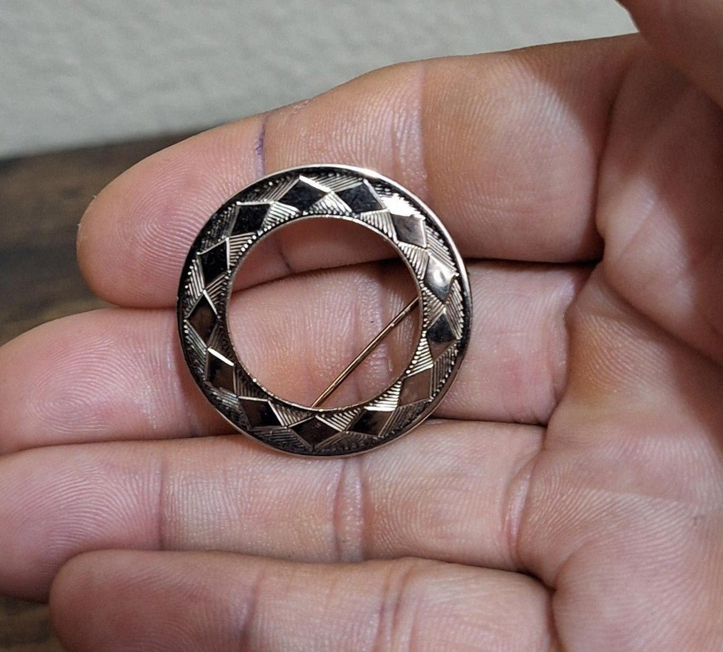 80s Goldtone Circle Eternity Diamond Shapes and Etchings Pin Brooch