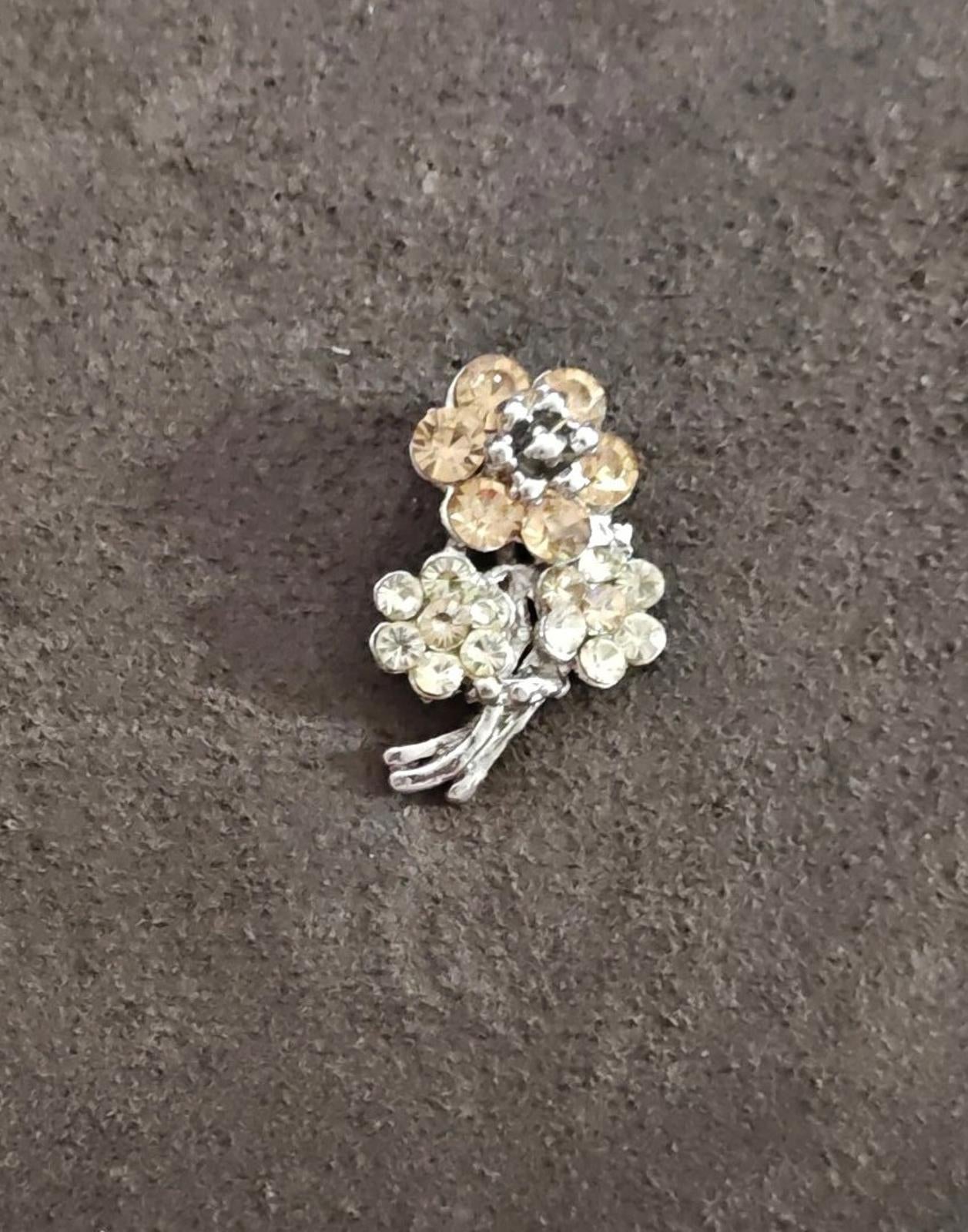 1960s Vintage Silver Tone With Rhinestones Flower Bouquet Brooch
