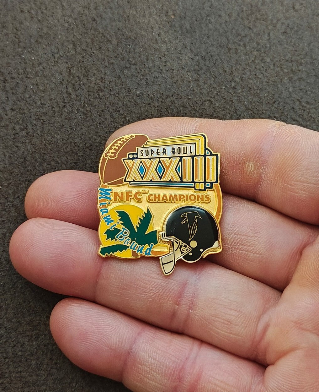 1998 Atlanta Falcons NFC Champions Super Bowl XXXIII Miami Bound Gold Tone Pin