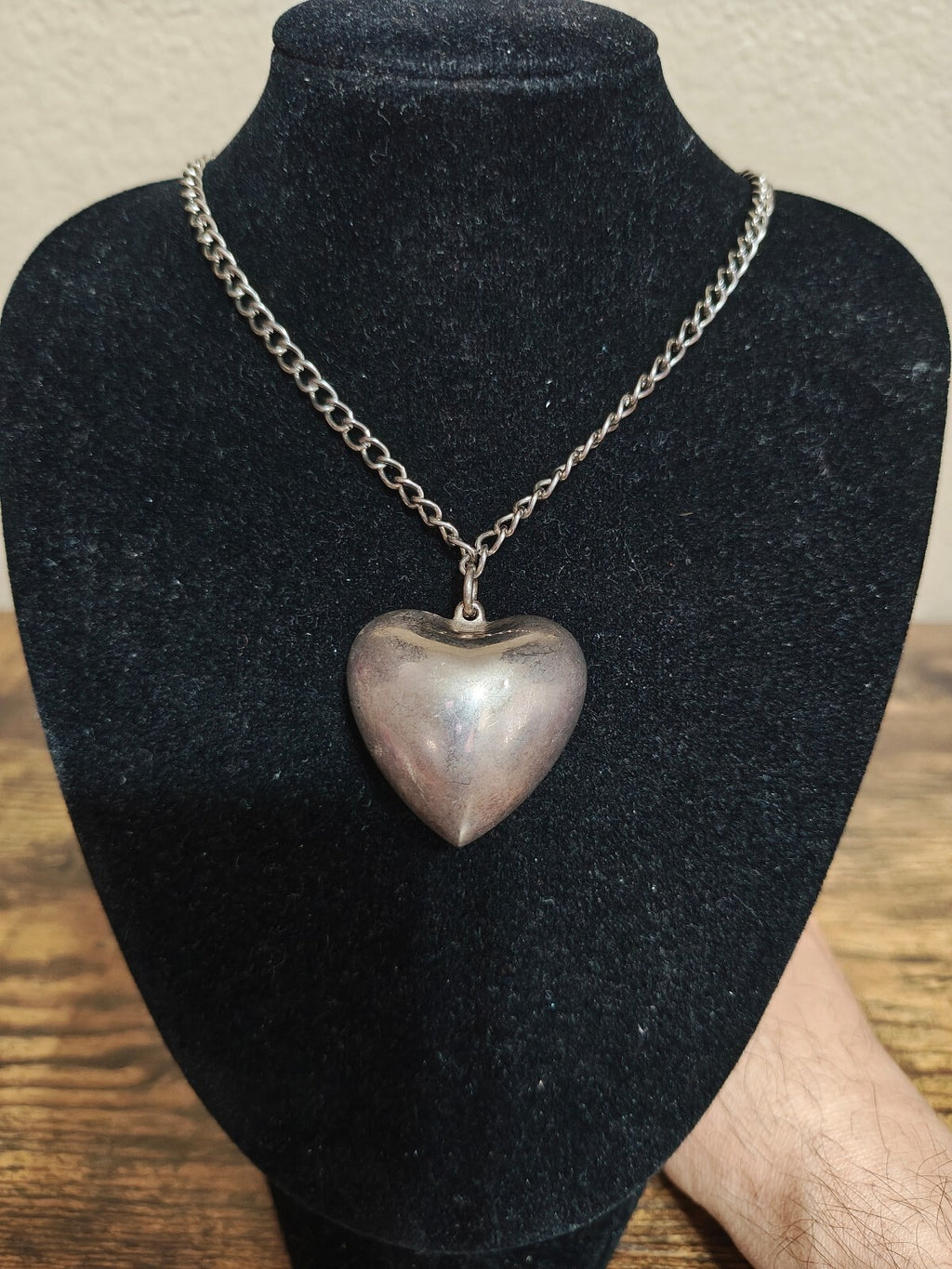 Vintage Style Silver Tone Puffy Heart Pendant Necklace