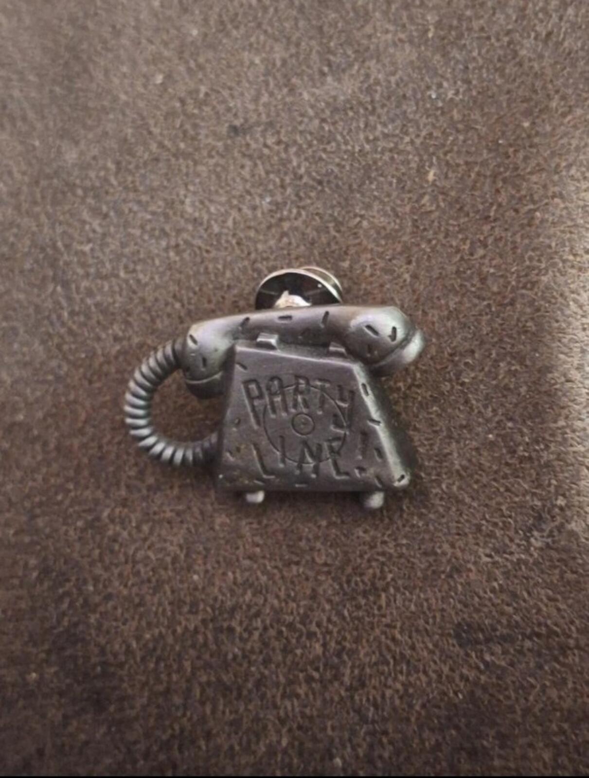 Avon 1989 PARTY LINE! Telephone Pewter Pin