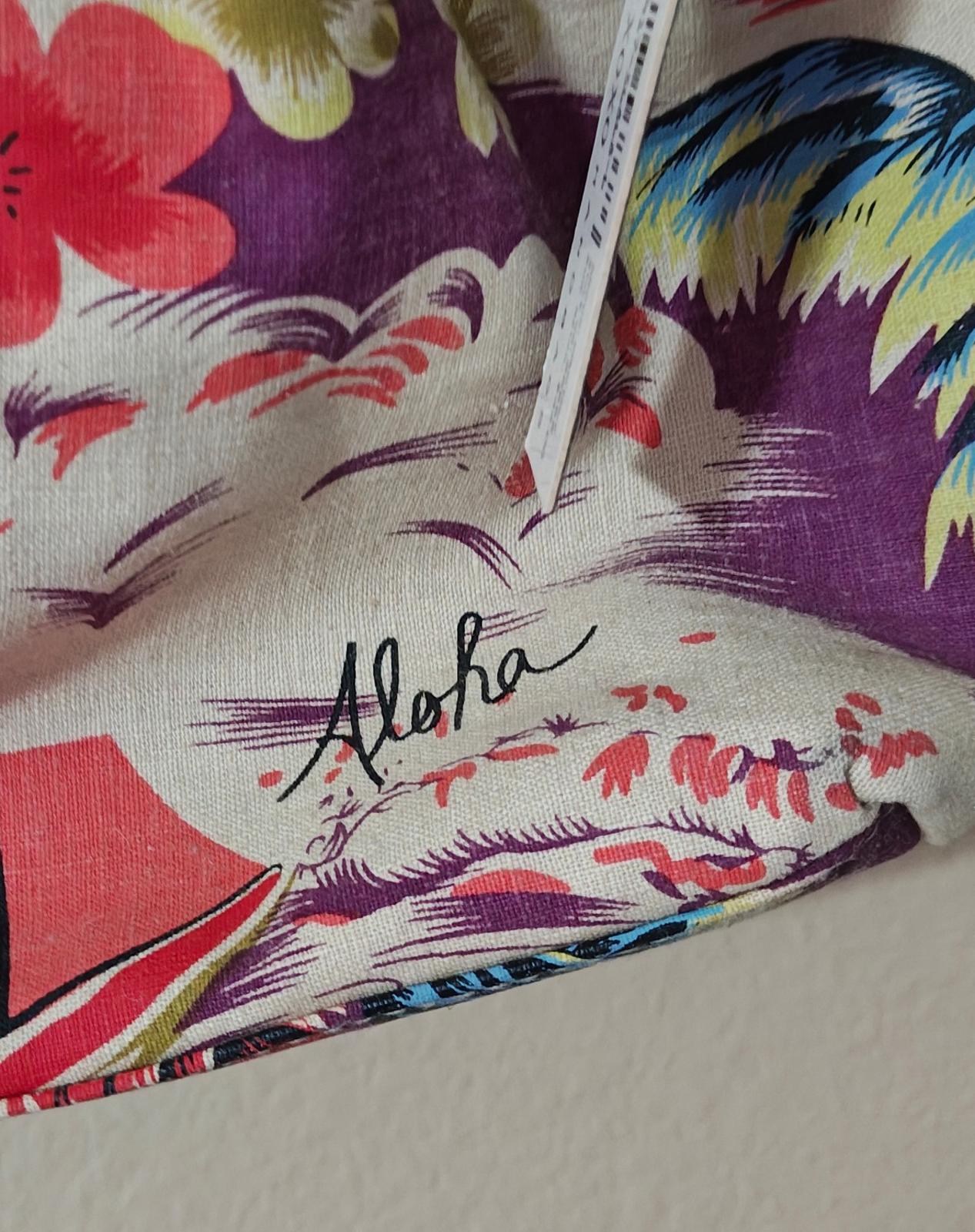 Pretty XOXO Hawaiian Tiki Tropical Retro Cloth Handbag/Purse Like New With Tags.