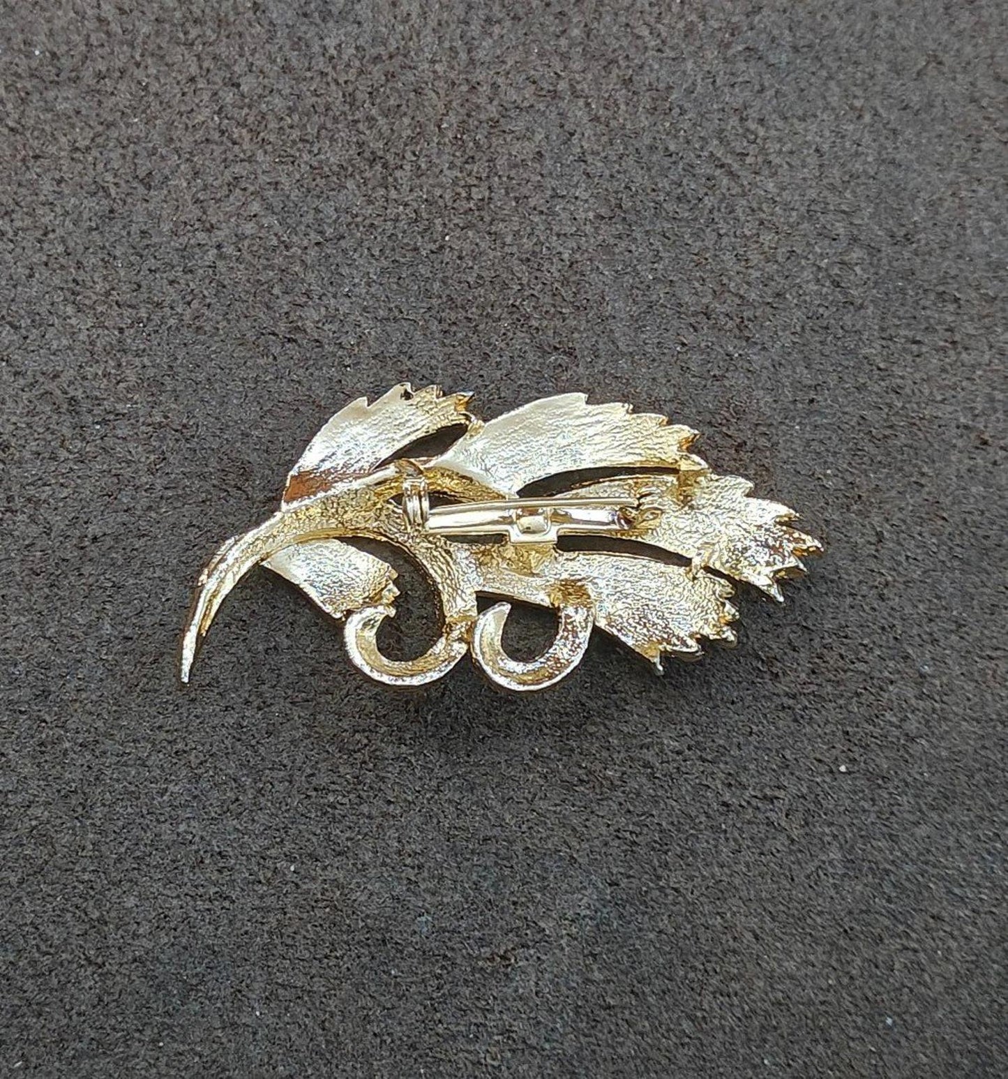 Vintage Gold Tone Abstract Textured Leaf Brooch Pin
