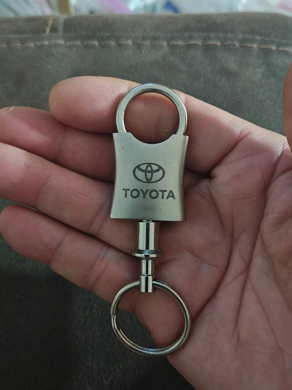 Toyota Auto Gold KCVTOY Valet Keychain