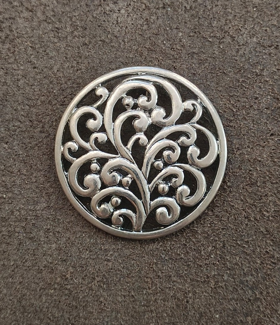 1980s/90s Round Silver Tone Filigree Scroll Pendant