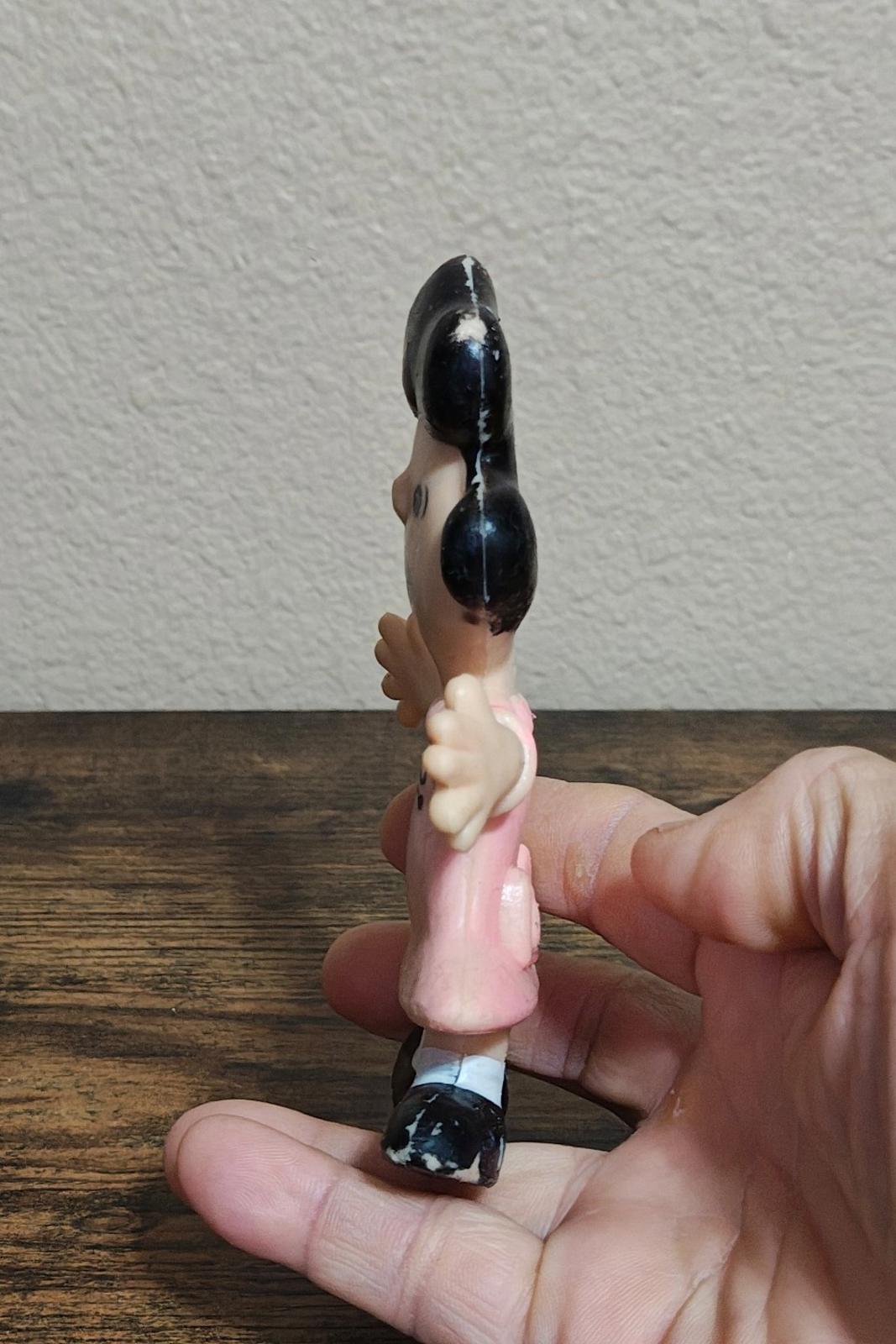 1969 United Feature Syndicate Lucy Van Pelt From Peanuts Bendable Figure
