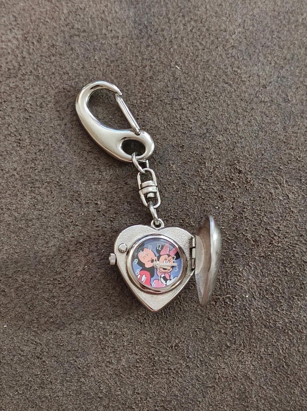 1990s Disney Minnie Mouse Silver Tone Heart Shaped Locket Watch Keychain