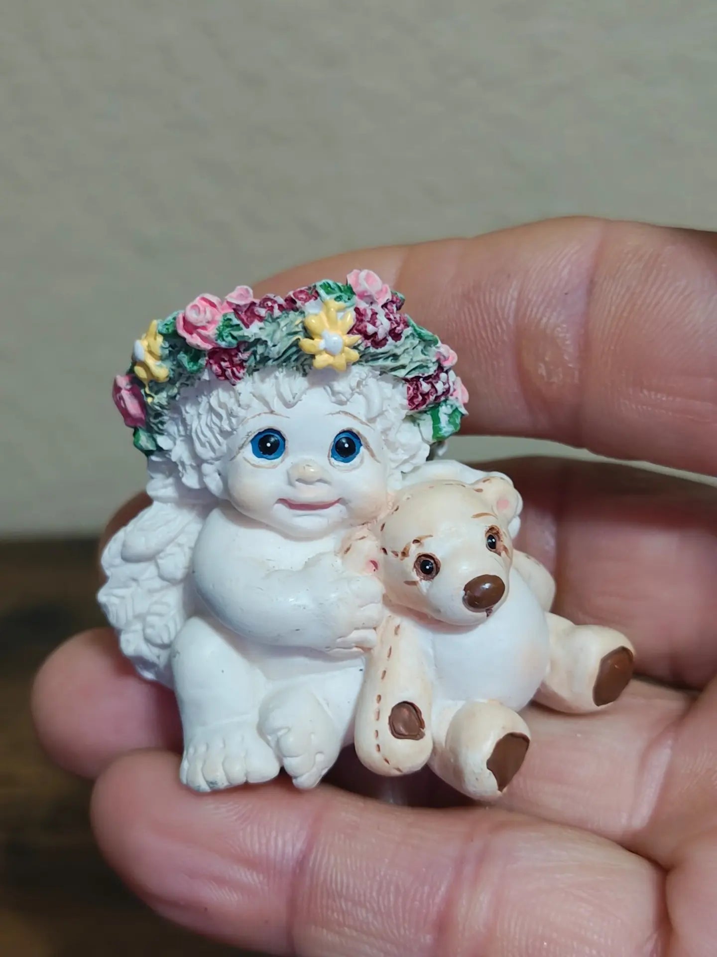 1996 Vintage Dreamsicles Playmates Angel Cherub Holdinging Teddy Bear Figurine