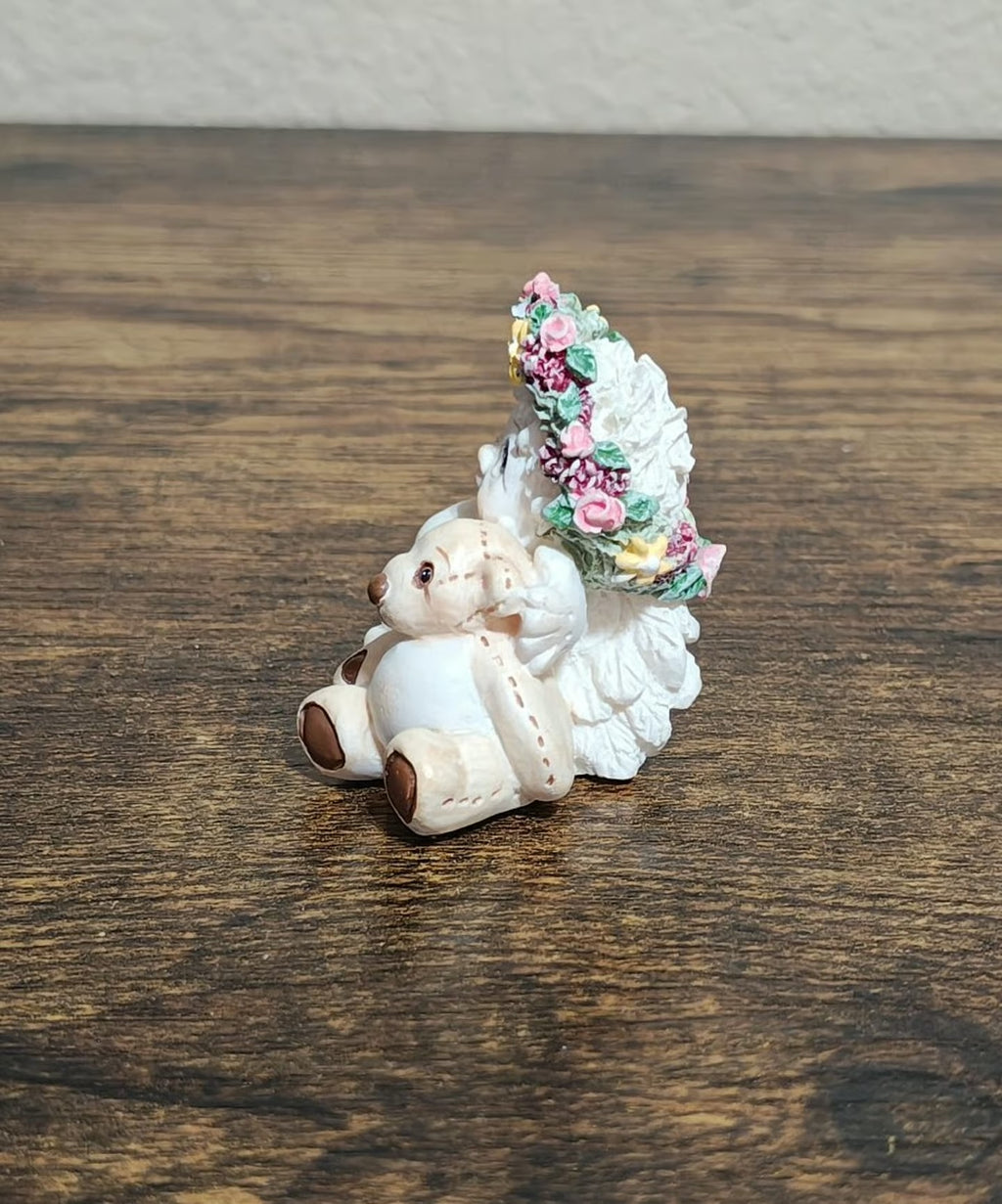 1996 Vintage Dreamsicles Playmates Angel Cherub Holdinging Teddy Bear Figurine