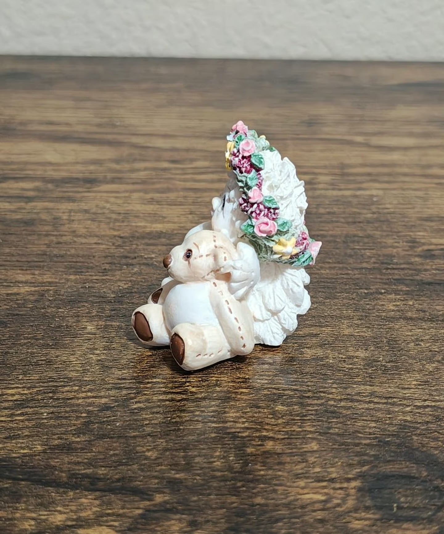 1996 Vintage Dreamsicles Playmates Angel Cherub Holdinging Teddy Bear Figurine